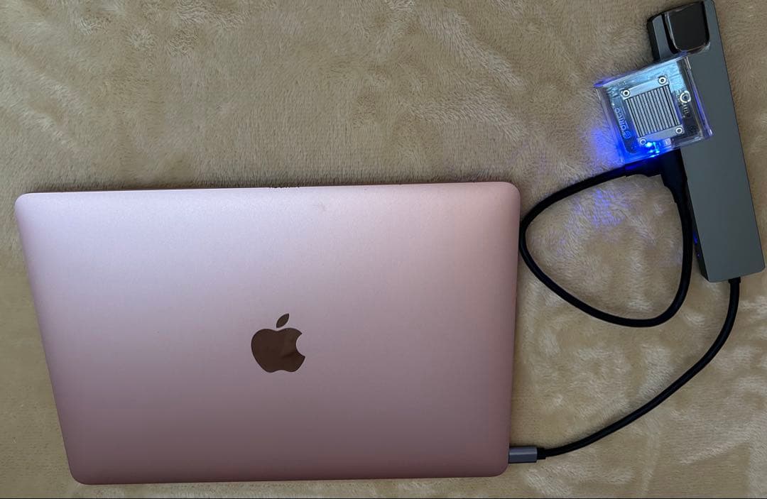 訳あり MacBook 12㌅ 2016 ローズゴールド 8GB 外付SSD起動