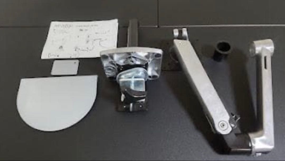 エルゴトロン LXデスクモニターアーム＆補強プレート