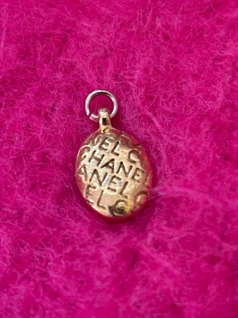 CHANEL ゴールドトーン オーバルチャーム　ヴィンテージ