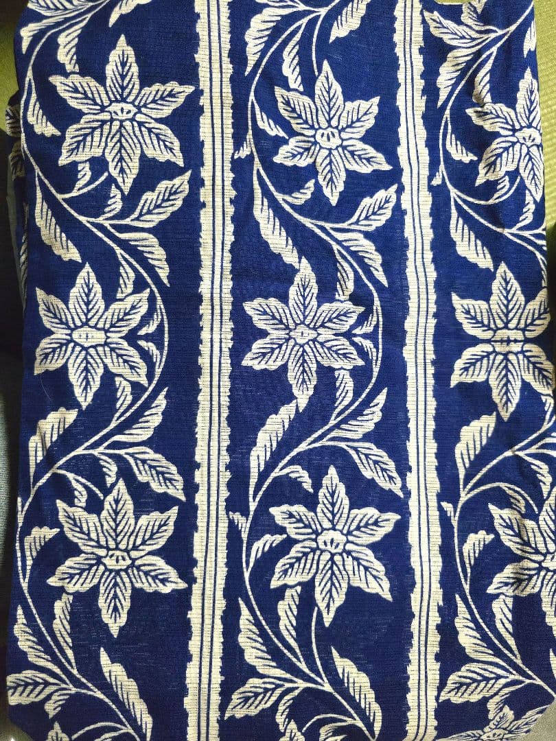 値下げしました。(月)に一旦停止します。日本橋竺仙 納戸色模様綿絽浴衣