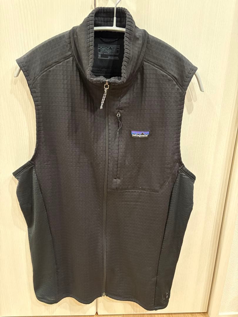 Patagonia R1ベスト 黒 M