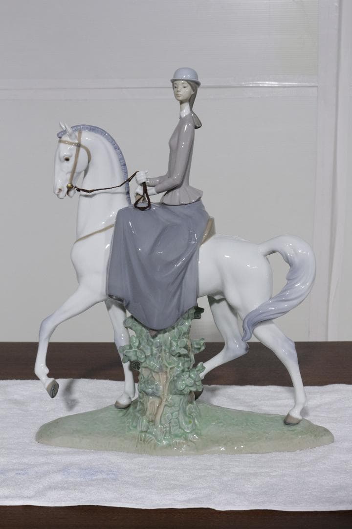 な*ん様 LLADROリヤドロ★白い馬の少女★20万★