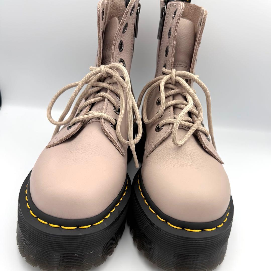 【大人気】Dr.Martens JADON III 8ホールブーツ ピンクレザー
