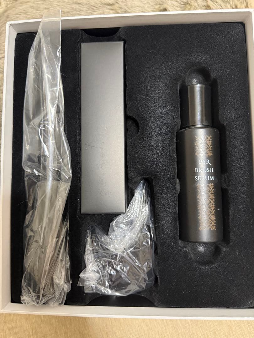 PYR BRUSH 美容器 セラム付き