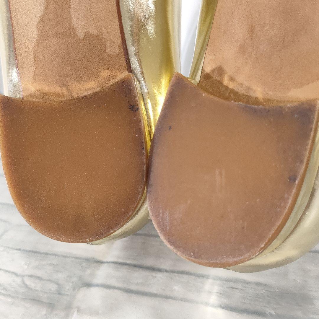 マノロブラニク　フラットパンプス　ゴールド　光沢あり◎　37.5