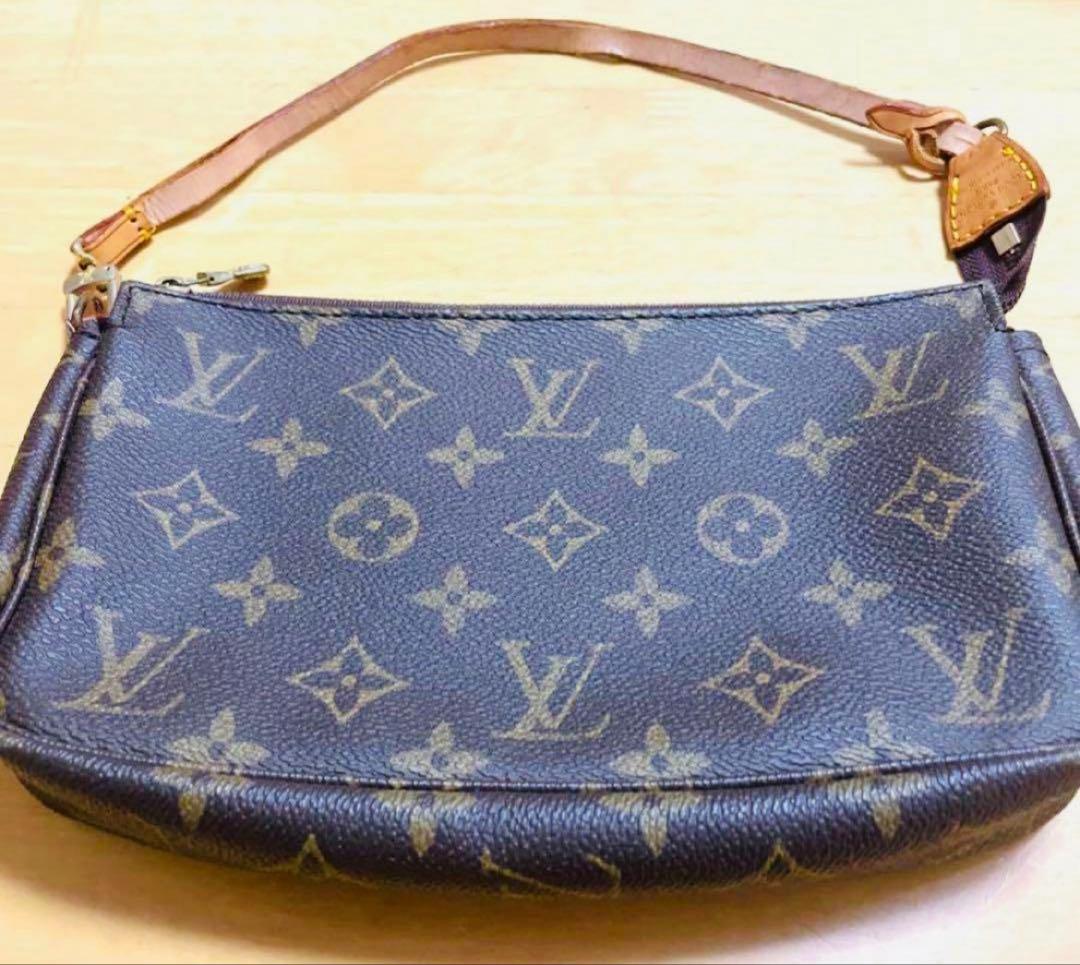 LOUIS VUITTON　ルイヴィトン　モノグラム　アクセサリーポーチ　バッグ