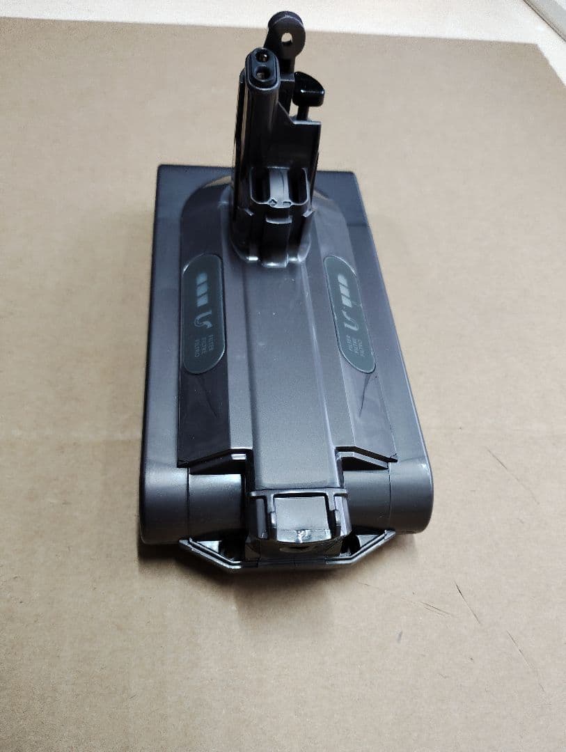 Dyson 純正品　SV12 バッテリー 25.2V 2600mAh　箱付