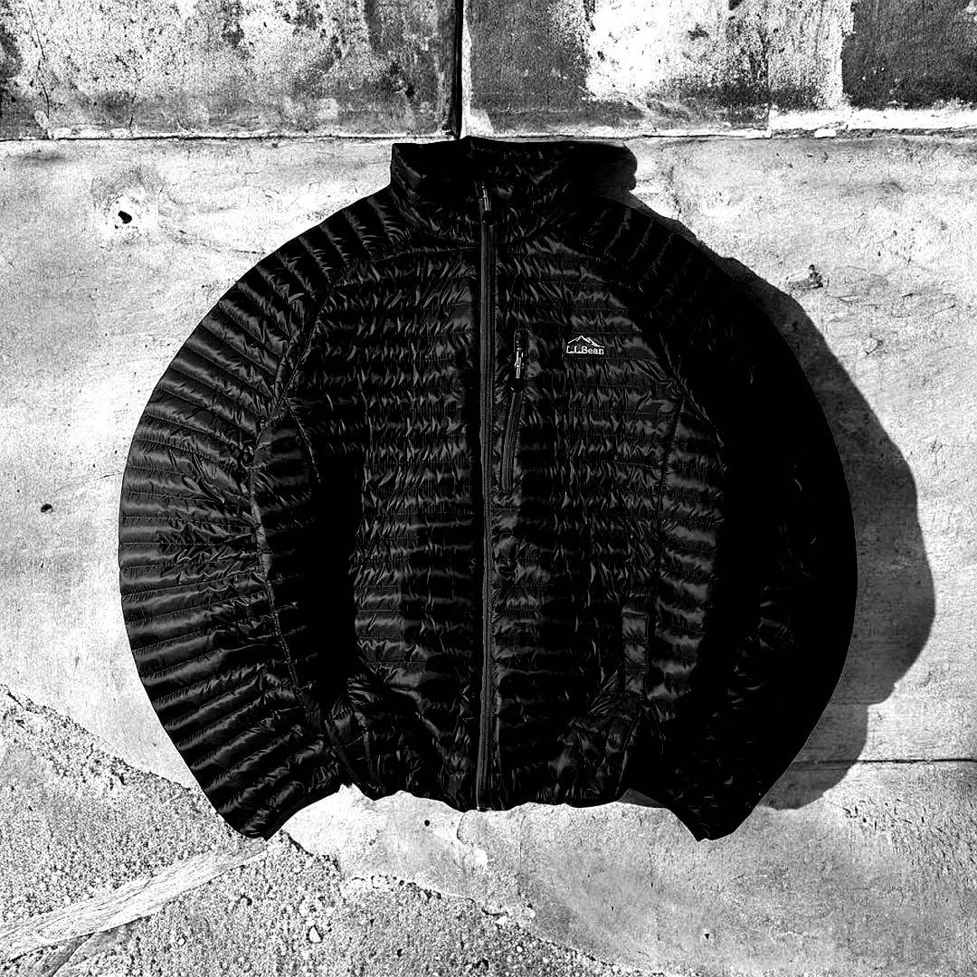 専用　ダウンジャケット　パフジャケット　パフダウン　ネイビー　tech