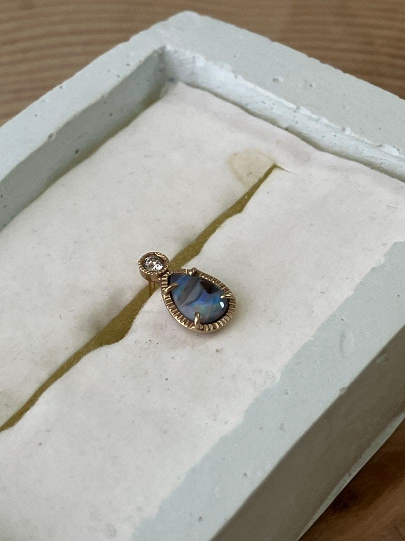 Tatsuo Nagahata タツオ ナガハタ　ボルダーオパール　ピアス