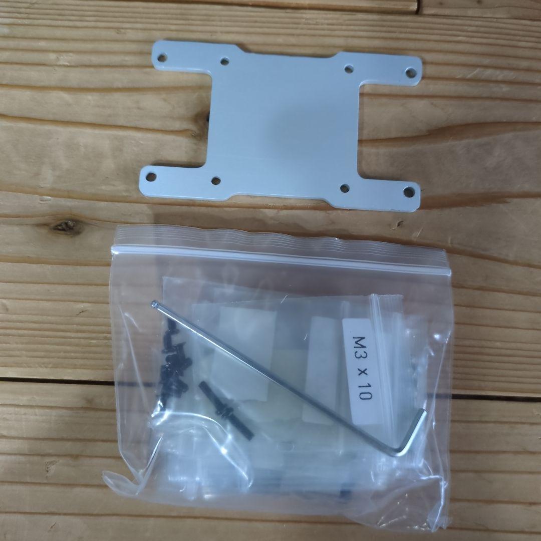 静音　ファンレス　ケース