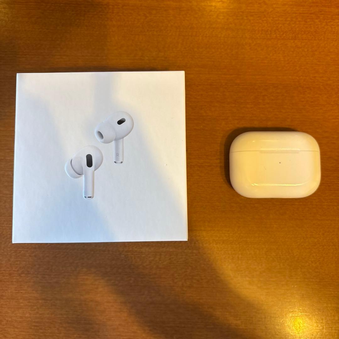 AirPods Pro 第2世代 本体 ホワイト 充電ケーブル付き