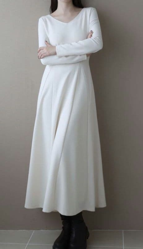 maison celon v silhouette dress Mサイズ