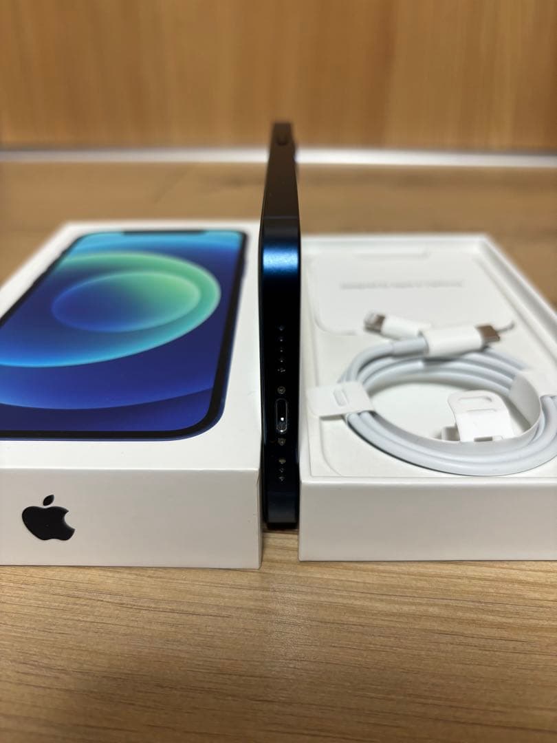 Apple iPhone 12 128GB バッテリー83% SMフリー