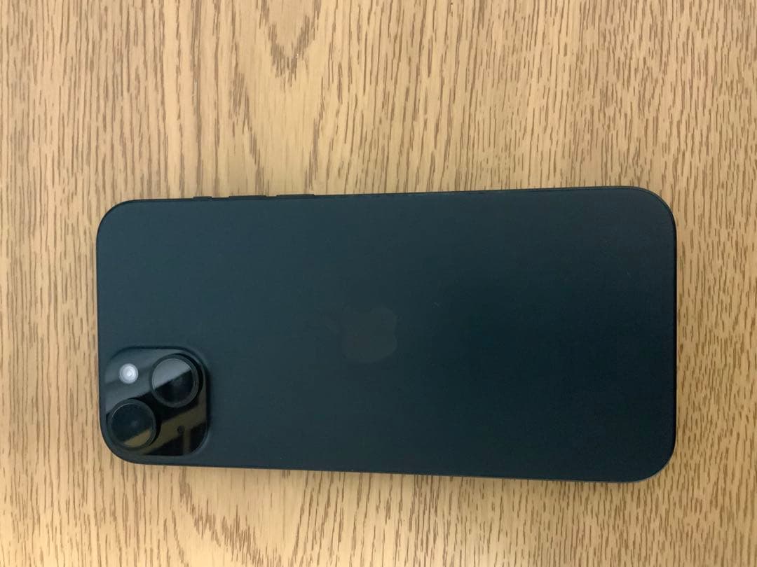 (Hikaru)iPhone 15 plus simフリー　充電回数5回