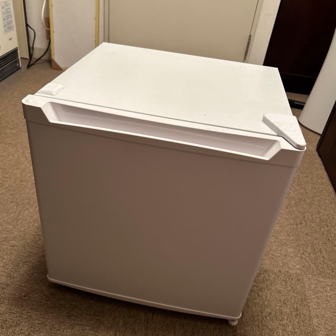 オーヤマ　ホワイト ミニ冷蔵庫