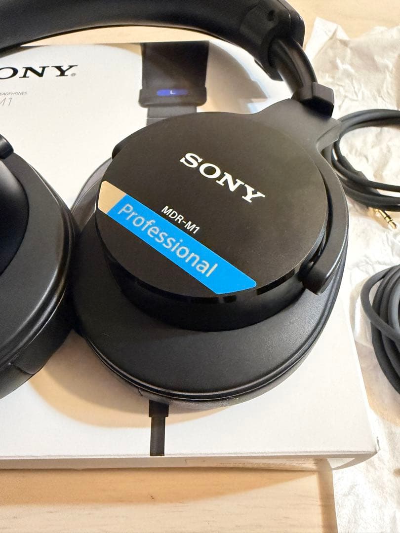 SONY MDR-M1ブラック 有線ヘッドホン　バランスケーブル付き