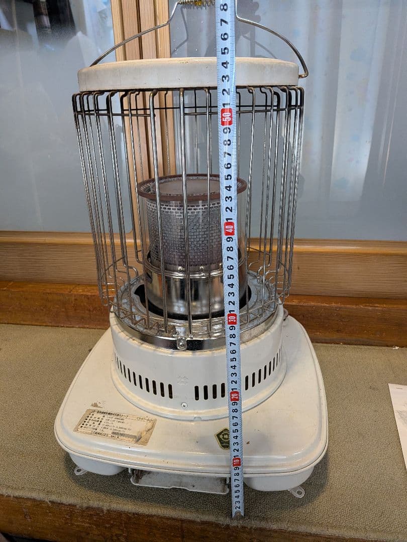 石油ストーブ　暖房器具