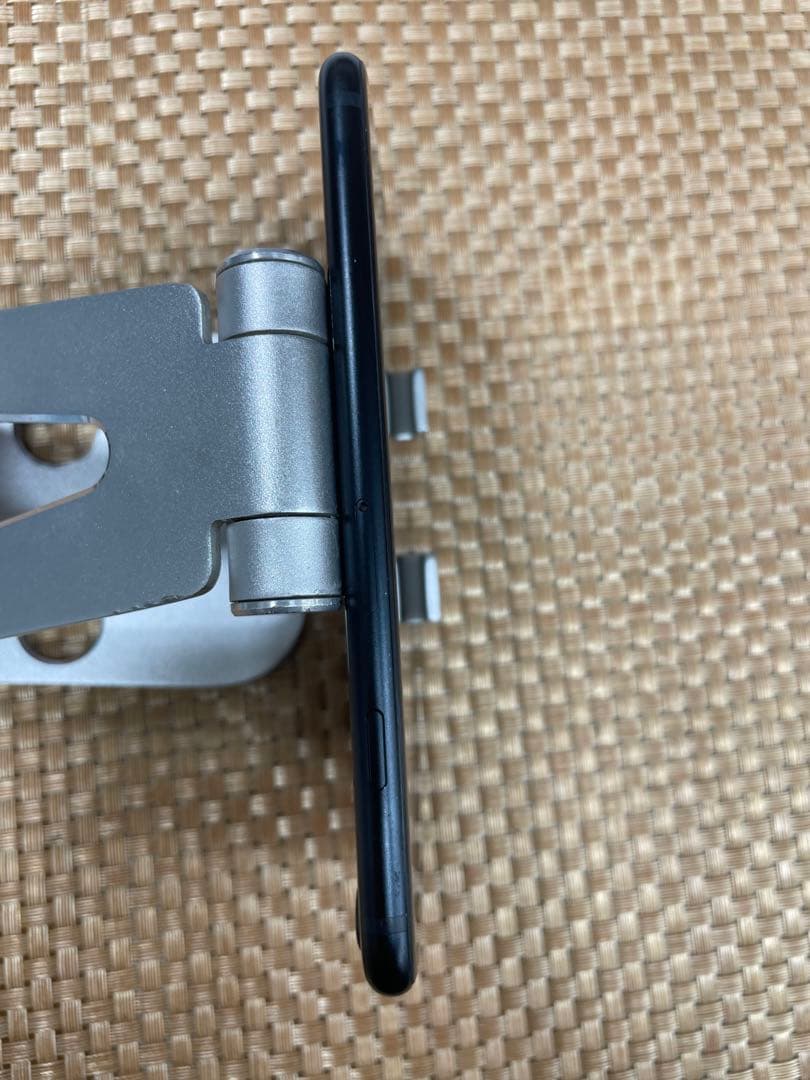 iPhone SE 第3世代 256 GB ミッドナイトSIMフリー【8209】