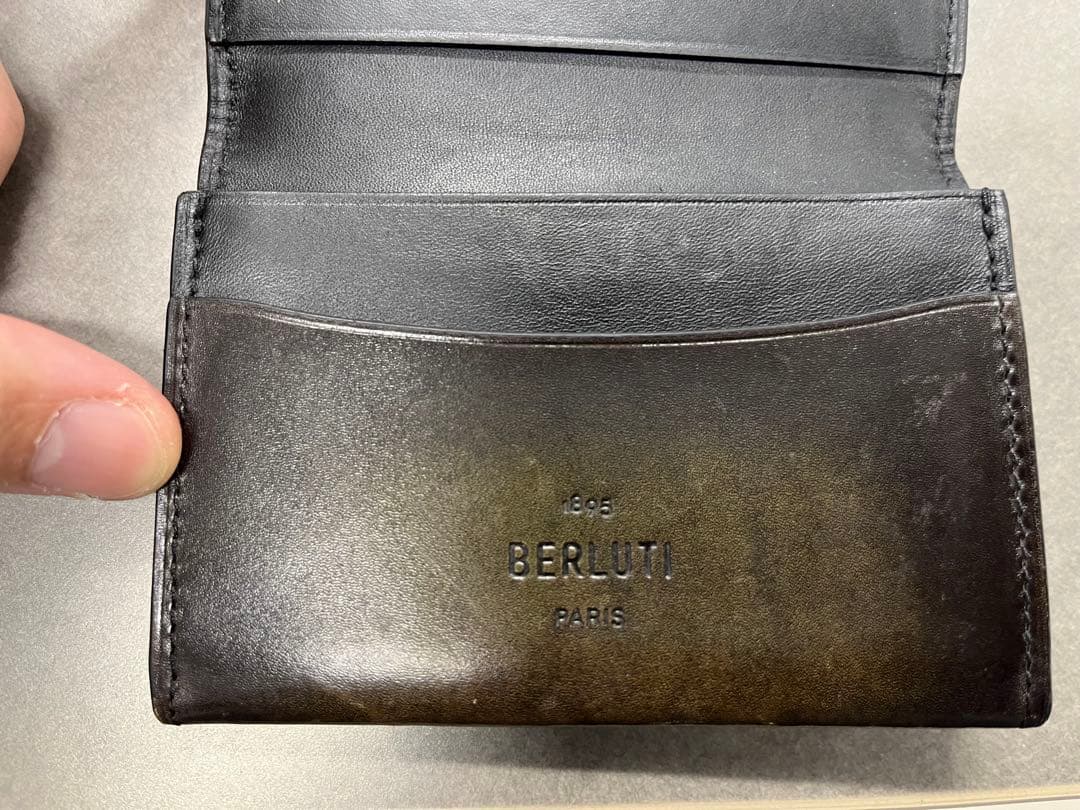 【さらに値下げ】ベルルッティの名刺入れ