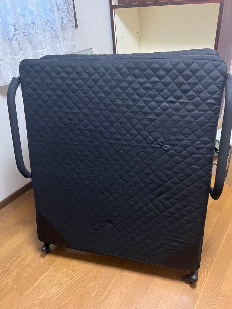 ブラック折りたたみベッド キルティングデザイン