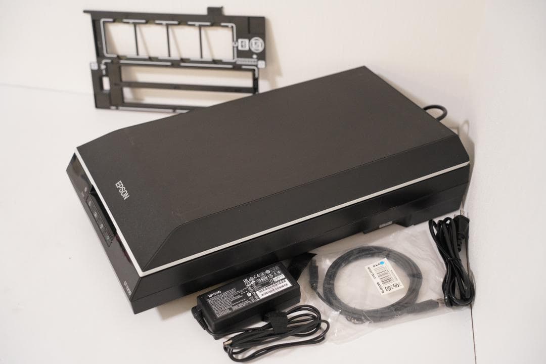 EPSON フラットベッド スキャナー GT-X830 フィルムフォルダー付き