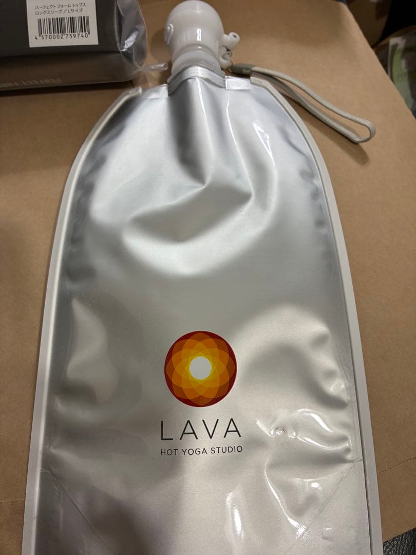 LAVA ボトル & ソックス2足・パーフェクトフォームトップス・レギンスL