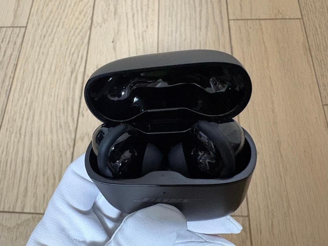 Bose QC Ultra イヤホン＋ワイヤレス充電ケースカバー【美品】