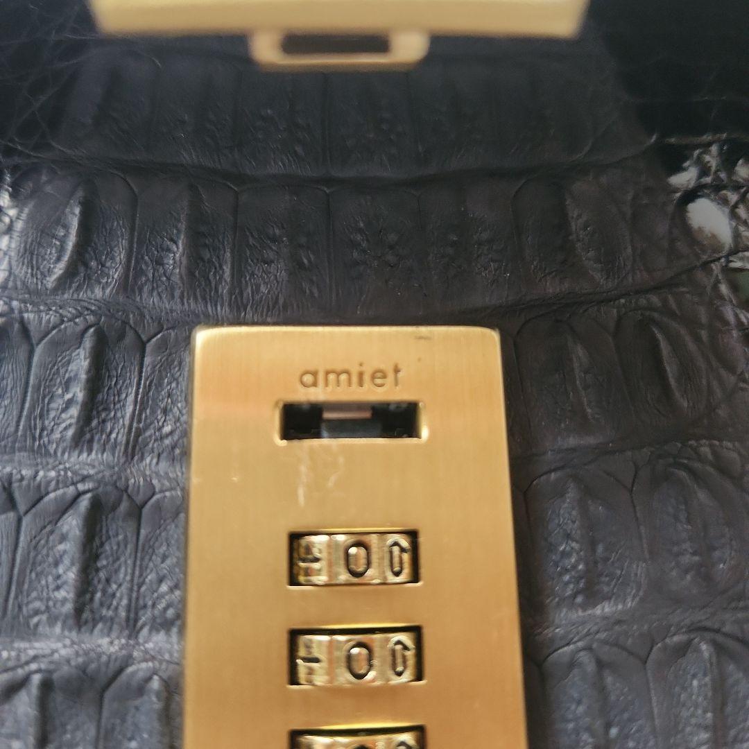 amiet カイマン レザーハンドバッグ ショルダー 2way 黒　ロック付き