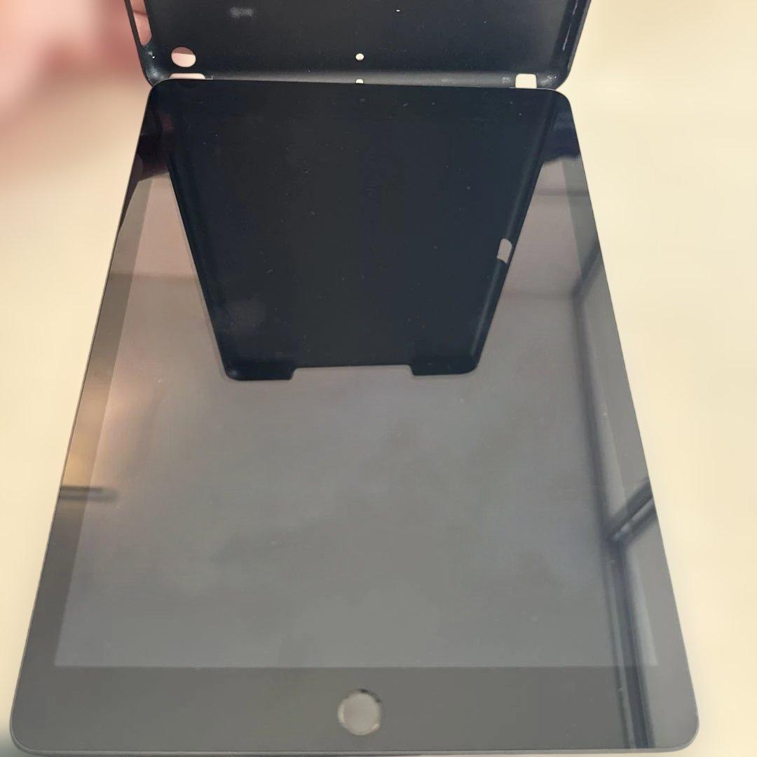 iPad（画面割れ）