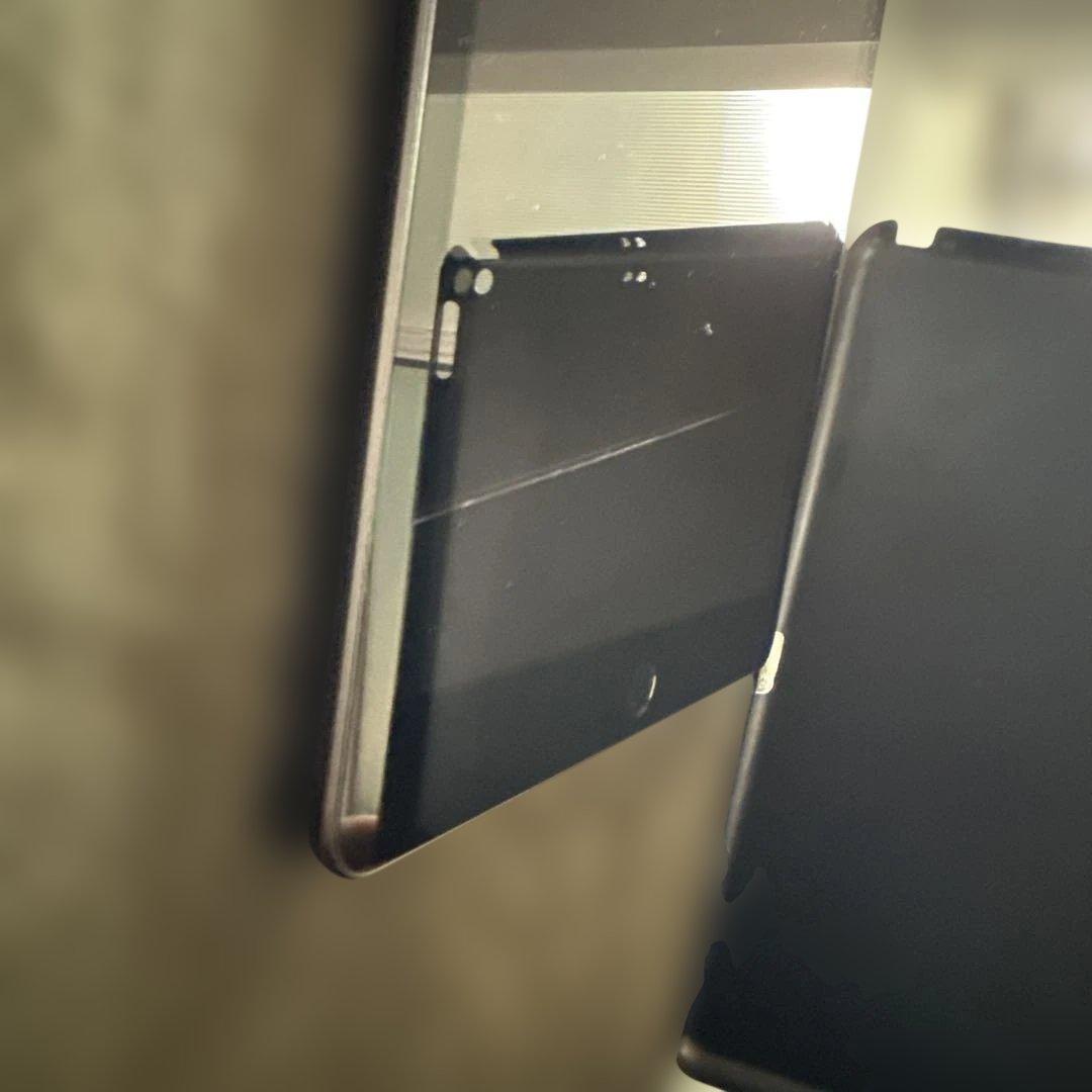 iPad（画面割れ）