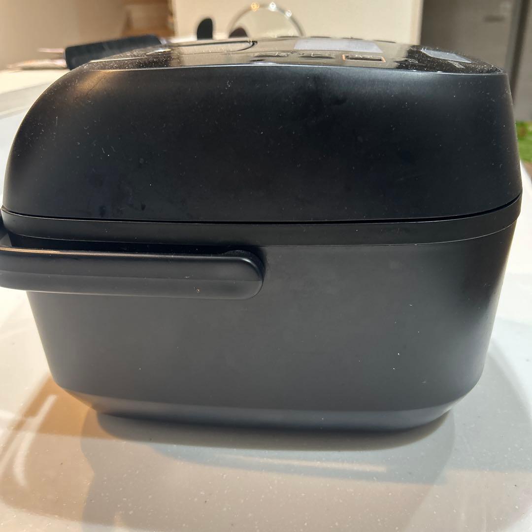 TOSHIBA 東芝　圧力IH炊飯器