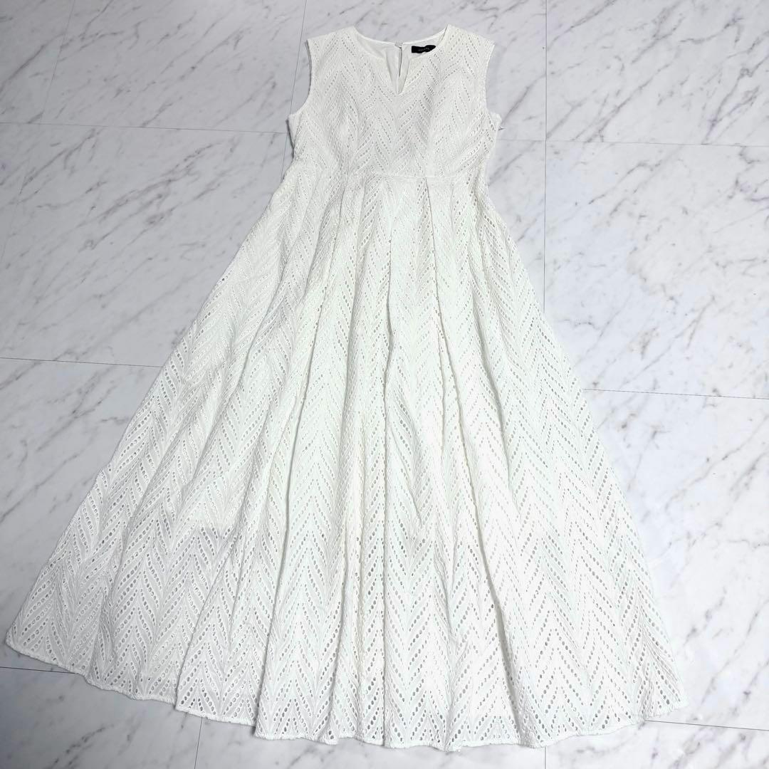 【美品】完売品✨️アニュアンス カットワークレースマキシワンピース 美ライン