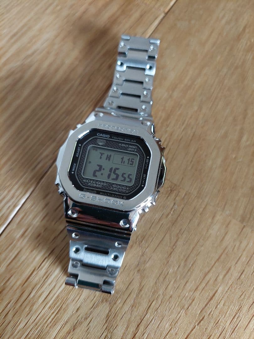 美品　G-SHOCK GMW-B5000D-1JF　フルメタル　シルバー