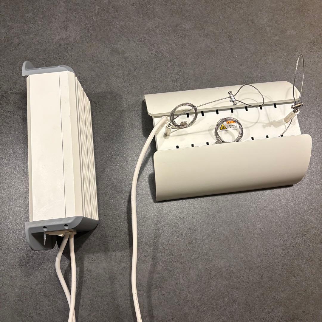 カミハタ　ファンネル2　8000K　水槽用ライト　 ホワイト②