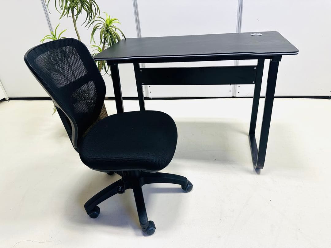 ブラック パソコンデスクとメッシュチェアセット WNYOS