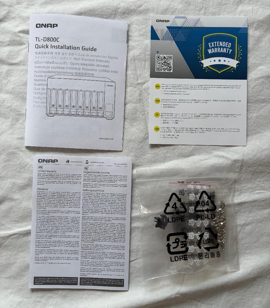 QNAP TL-D800C 8ベイ JBODストレージエンクロージャ