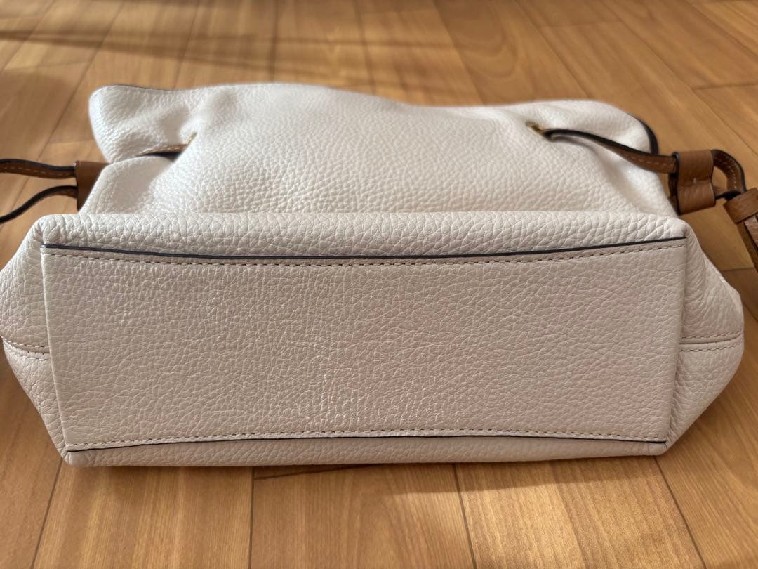 COACH ホワイトレザー ショルダーバッグ