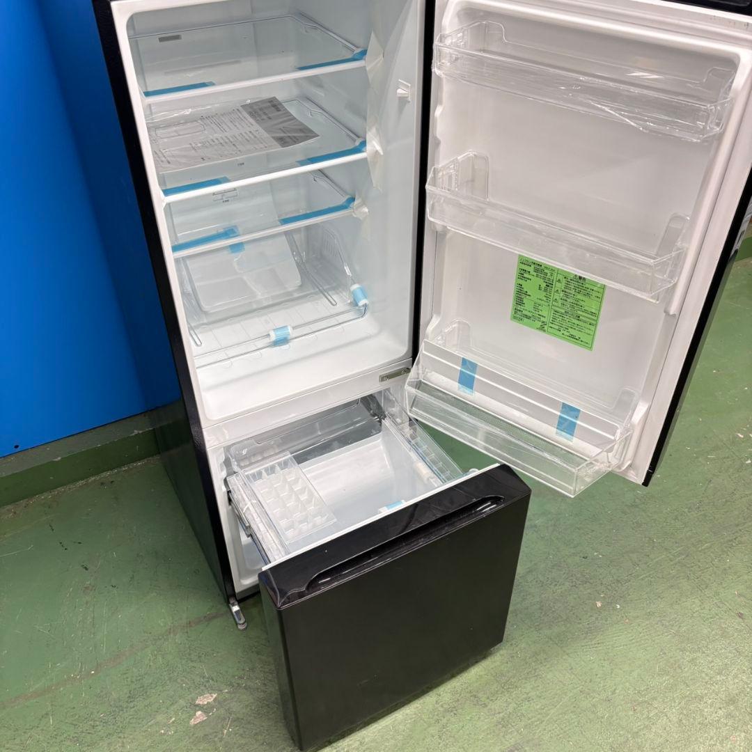 681 ヤマダセレクト　ブラック　2024年製　極美品　冷蔵庫　小型　一人暮らし