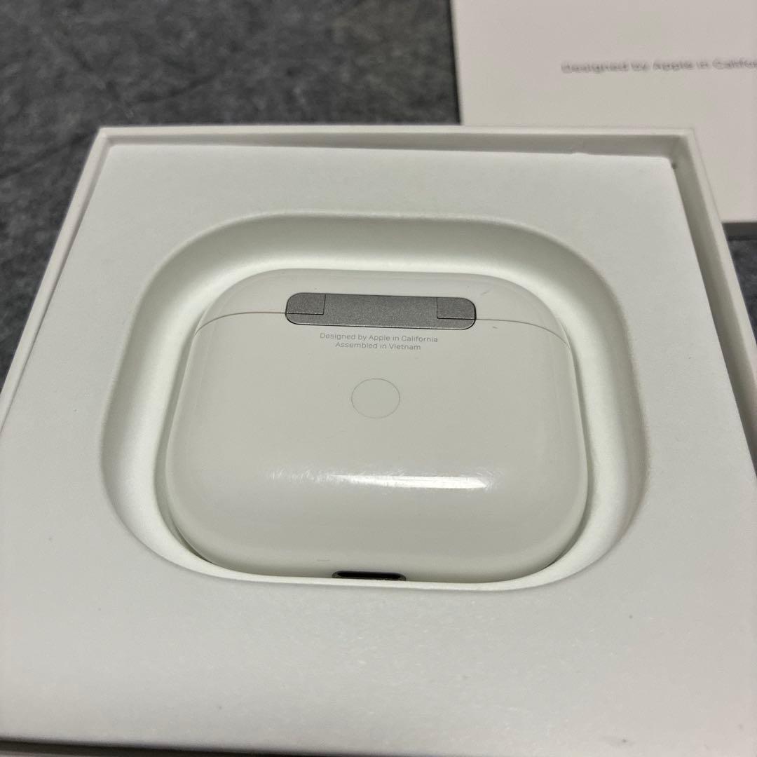 【美品】AirPods 第3世代　本体 ホワイト 充電ケース付き