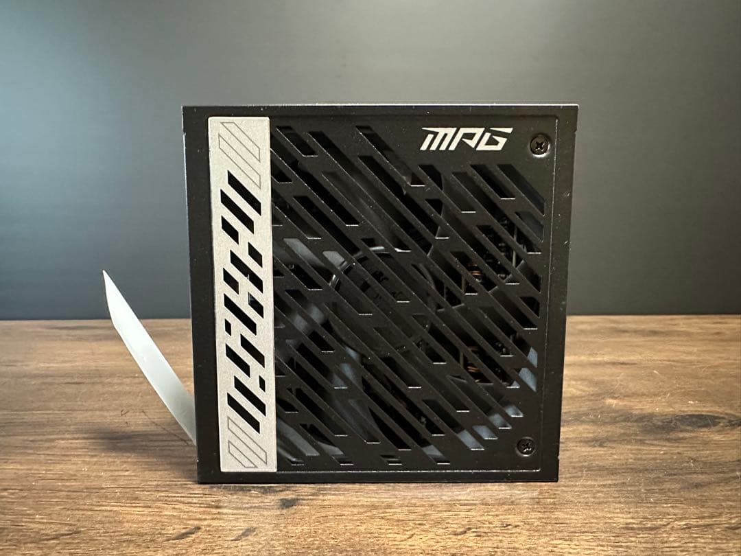 MSI MPG A1000G PCIE5 (80+ gold)　電源ユニット