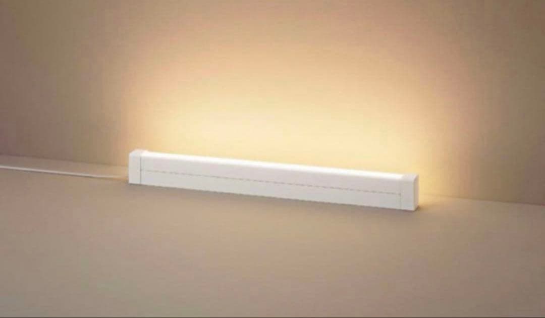 新品　PanasonicLEDラインライト HH-XSF0002L