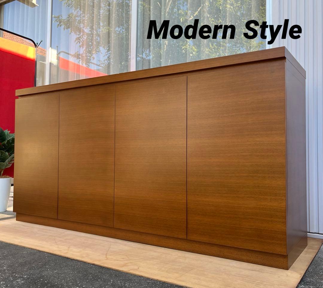 モダンスタイル　木製キャビネット　ミッドセンチュリー　サイドボード　チーク材