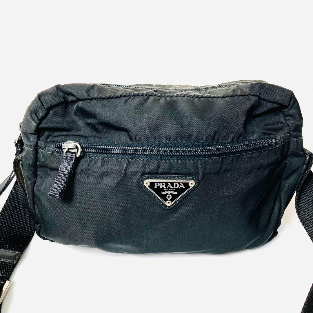 プラダ 三角プレート カメラバッグ ボディバッグ