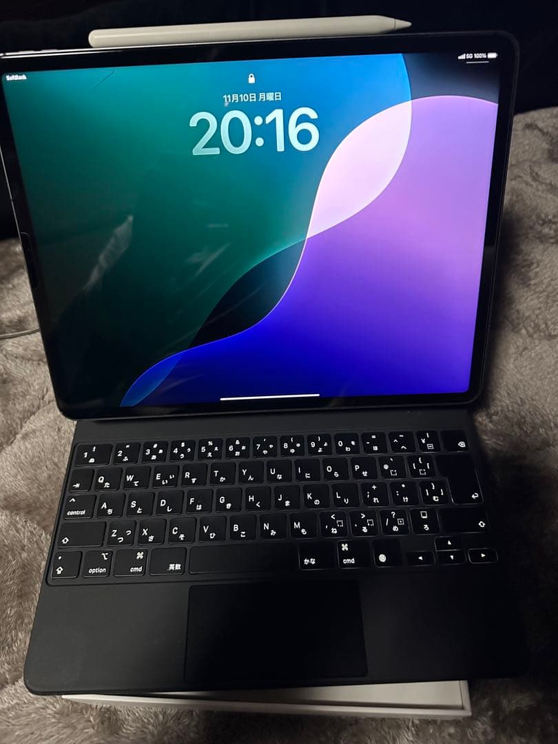 iPad Pro第5世代)スペースグレー + Magic Keyboard