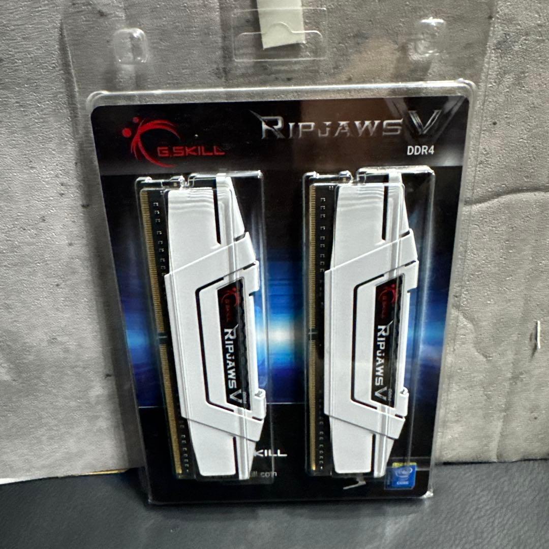 G.SKILL RipjawsV DDR4-3600 32GB(16GBx2枚)