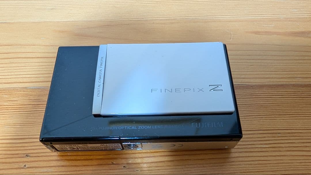 富士フイルム　デジタルカメラ FinePix Z100 fd
