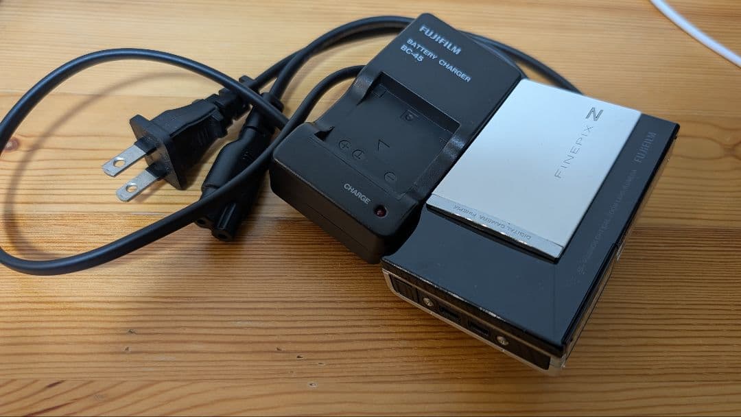 富士フイルム　デジタルカメラ FinePix Z100 fd