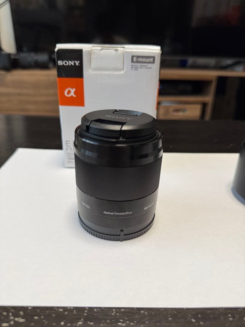 Sony E 50mm F1.8 OSS レンズ