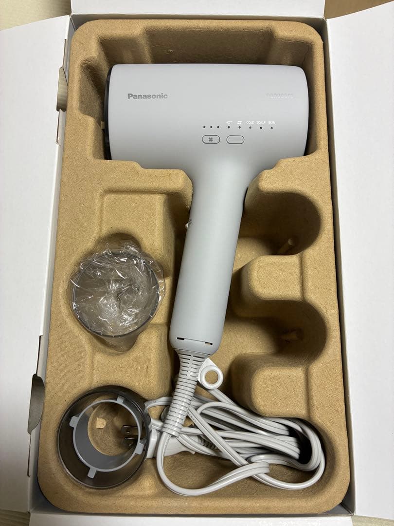 新品未使用Panasonic ヘアドライヤー EH-NA0Jホワイト