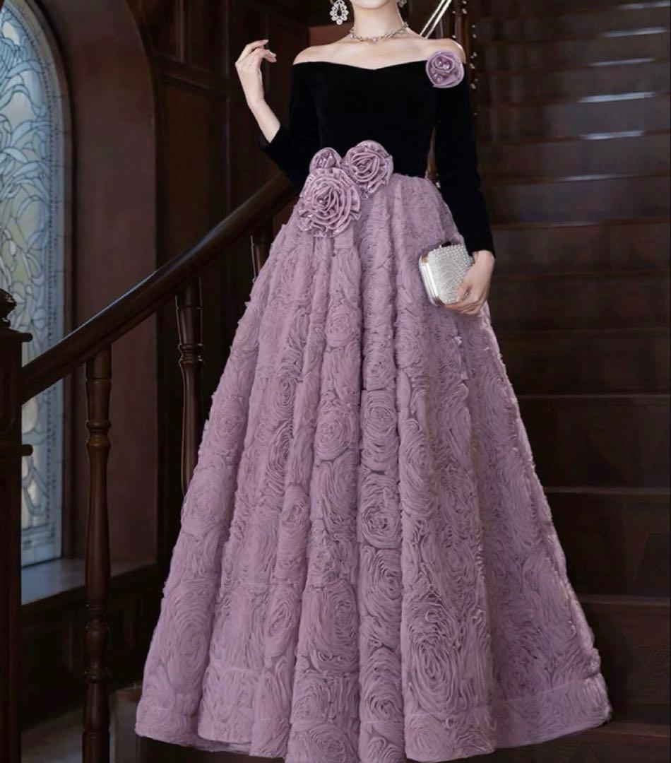 お花のデザインがゴージャスな長袖のオフショル ロングドレス